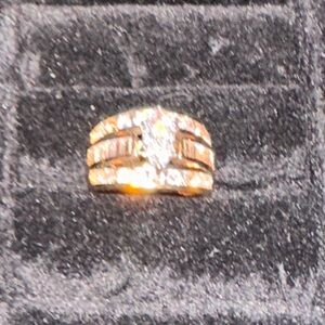 Elegant Gold and Silver Women's Ring